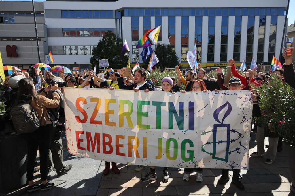 pécsi Pride felvonulás