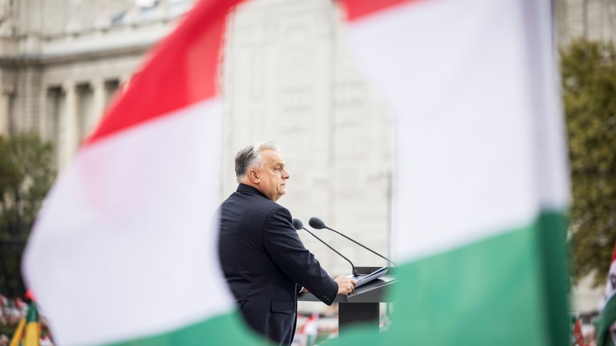 Kossuth tér október 23. 1956-os forradalom Orbán Viktor
