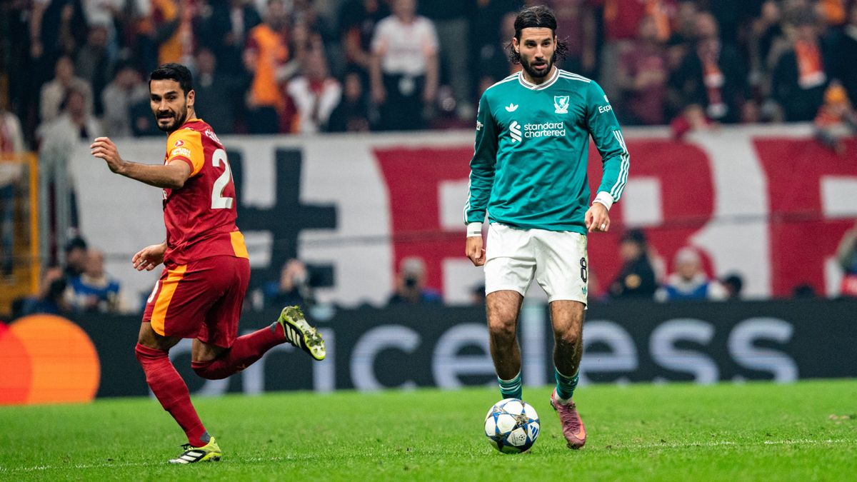 Carragher fordulata, a tizenegyest összehozó Szoboszlai helyett másokat ekéz