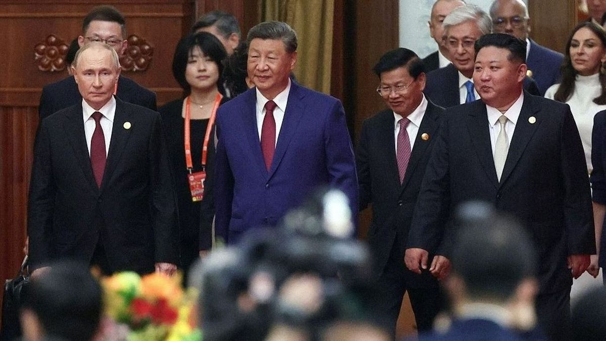 Vlagyimir Putyin, Hszi Csin-ping és Kim Dzsongun Pekingben