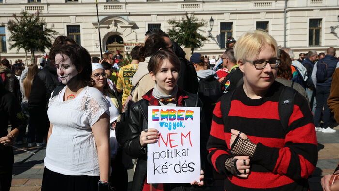pécsi Pride felvonulás