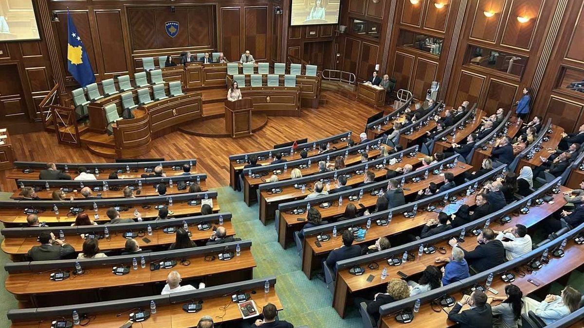 Megalakult a koszovói parlament