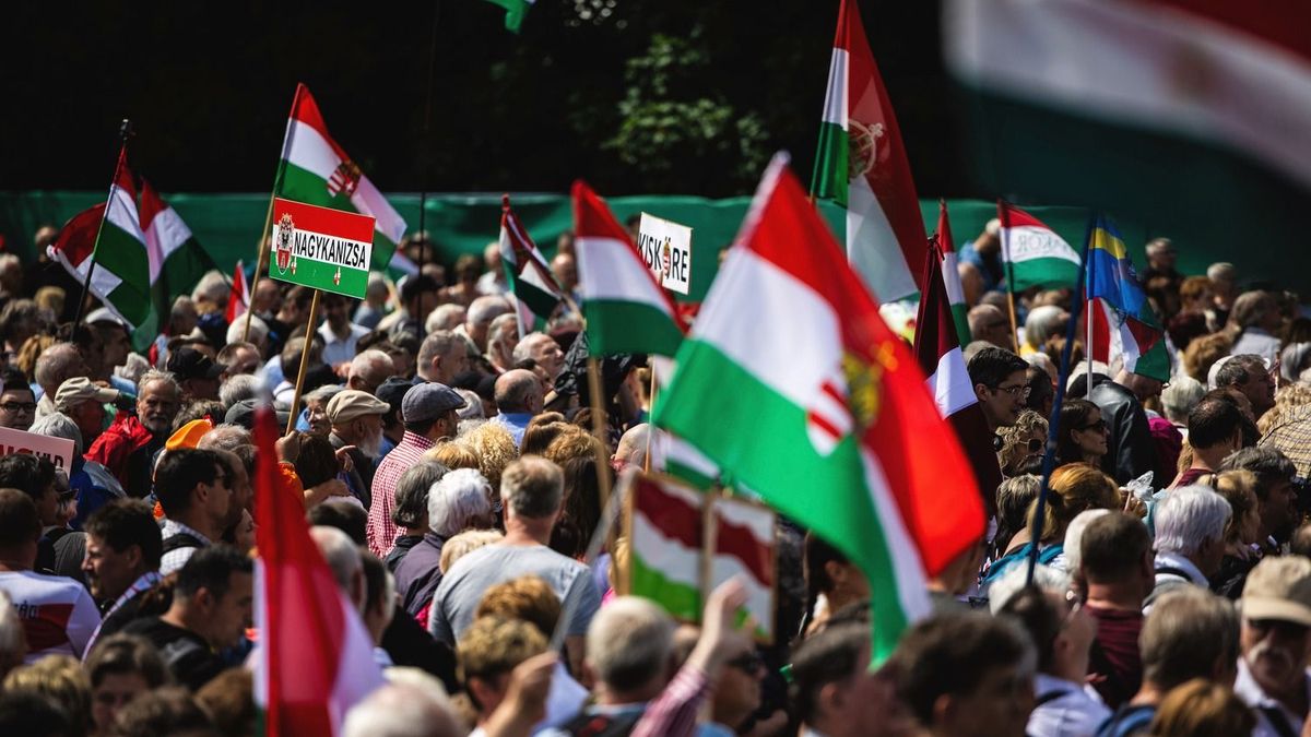 20240601 Budapest
Civil Összefogás Fórum - Civil Összefogás Közhasznú Alapítvány (CÖF-CÖKA) Békemenet a margitszigeti a nagyréten
fotó: Ladóczki Balázs (LB)
Origo