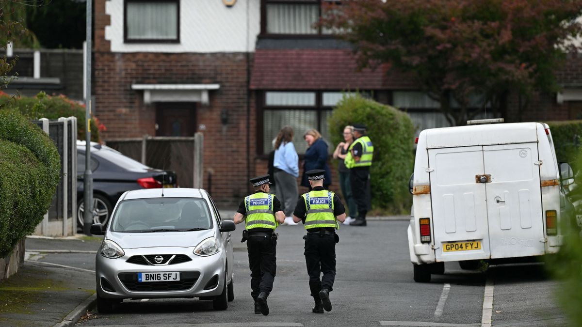 Terrorcselekmény volt a manchesteri zsinagógánál elkövetett támadás