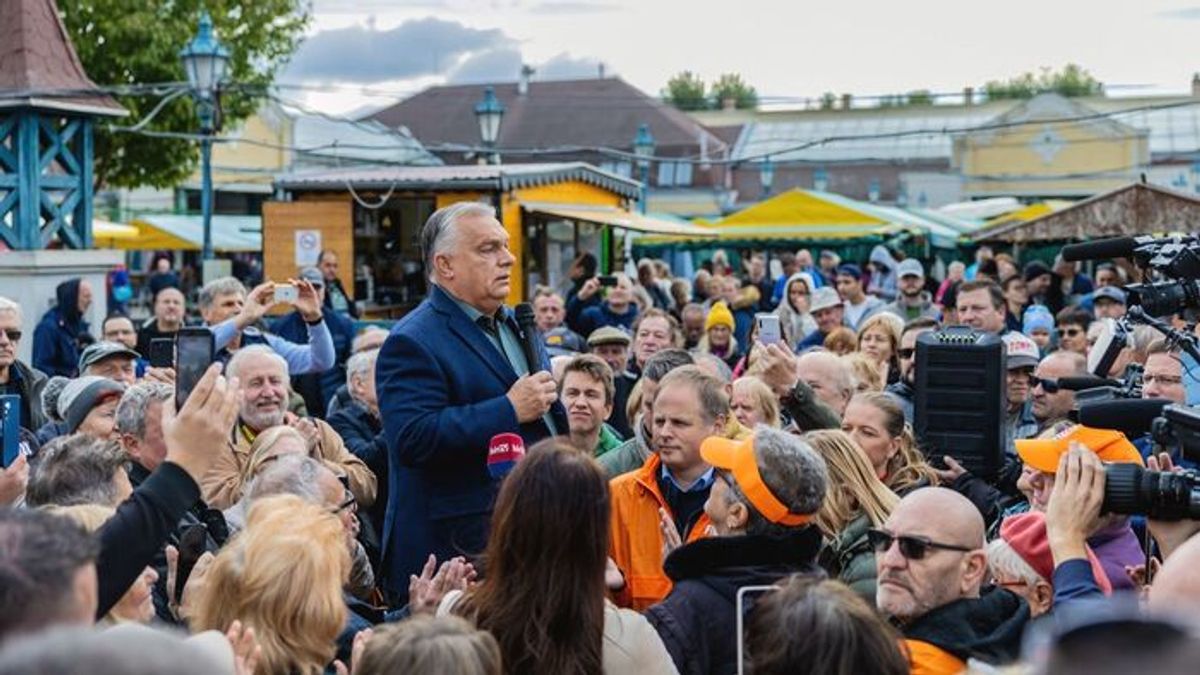 PM Orban Appears in an Unexpected Place