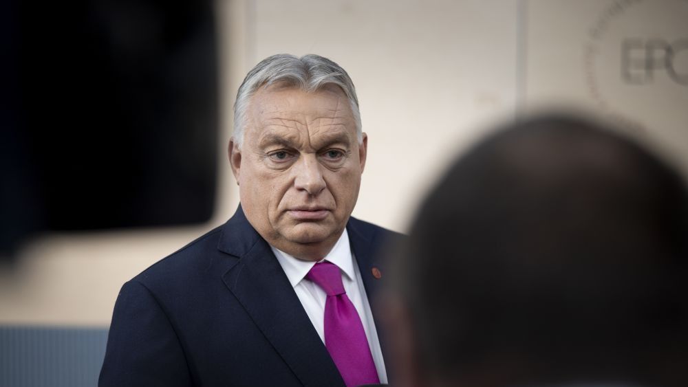 Orbán Viktor miniszterelnök nyilatkozik az Európai Politikai Közösség (EPK) 7. csúcstalálkozóján (Fotó: MTI)
