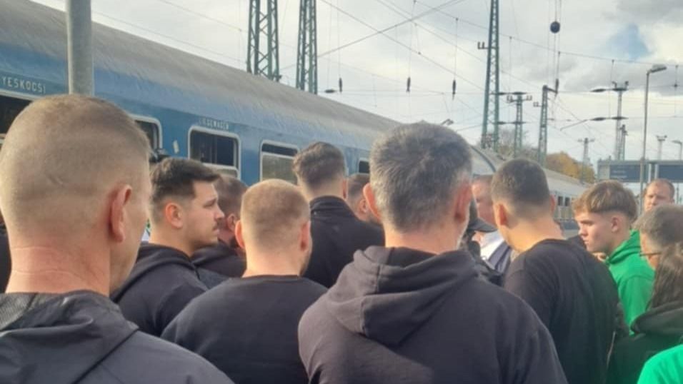 Az FTC szurkolóinak a határon megálljt parancsoltak az osztrák hatóságok.