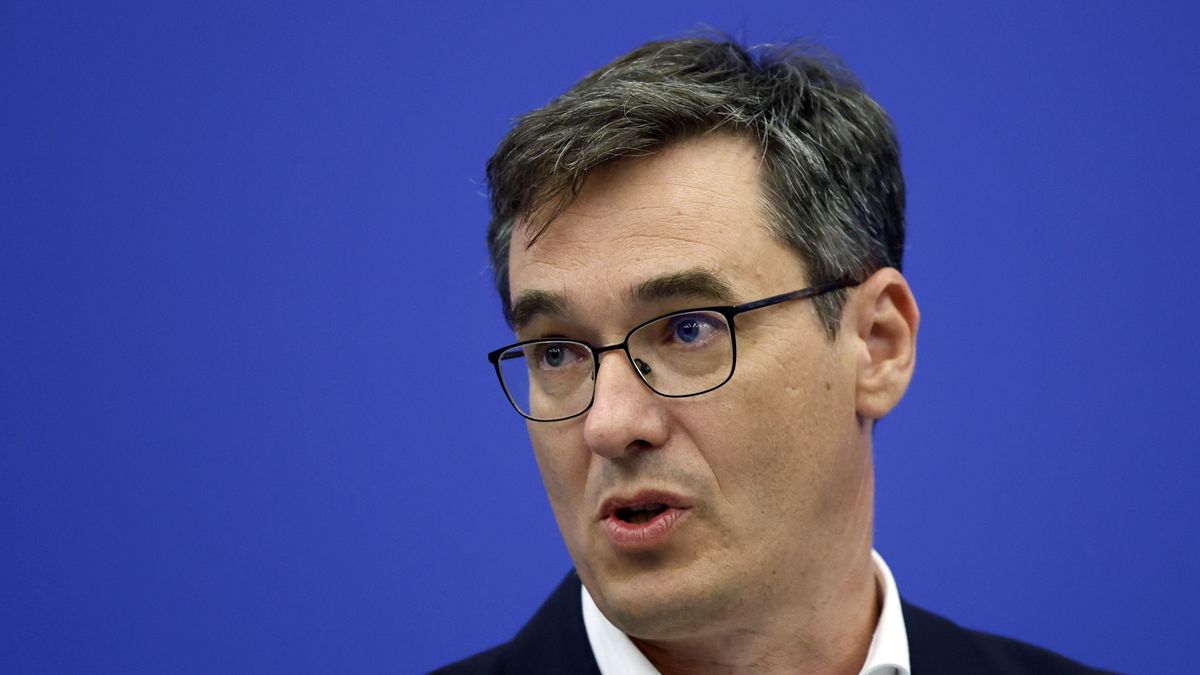 Strasbourg, 2025. július 9.
Karácsony Gergely, Budapest főpolgármestere beszél az Európai Parlament strasbourgi épületében tartott sajtótájékoztatón 2025. július 9-én.
MTI/EPA/Guillaume Horcajuelo