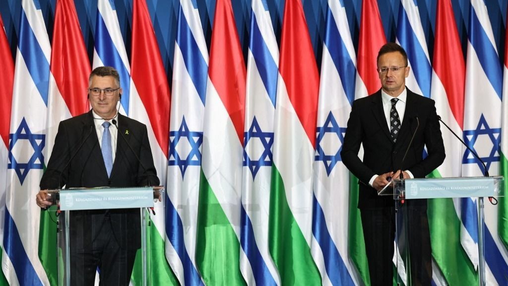Szijjártó Péter az izraeli kollégájával, Gideon Szaárral