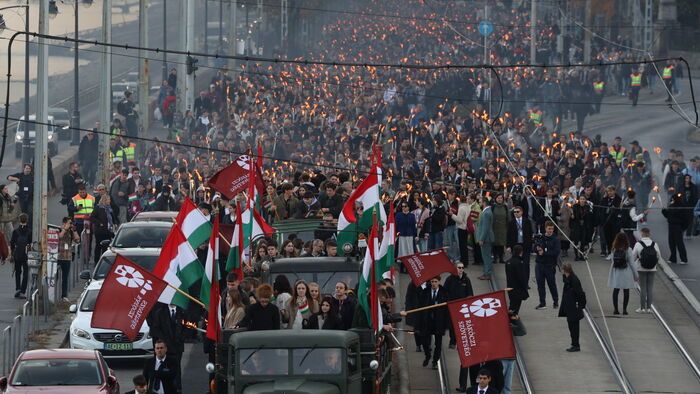 fáklyás emlékmenet 1956-os forradalom október 23.
