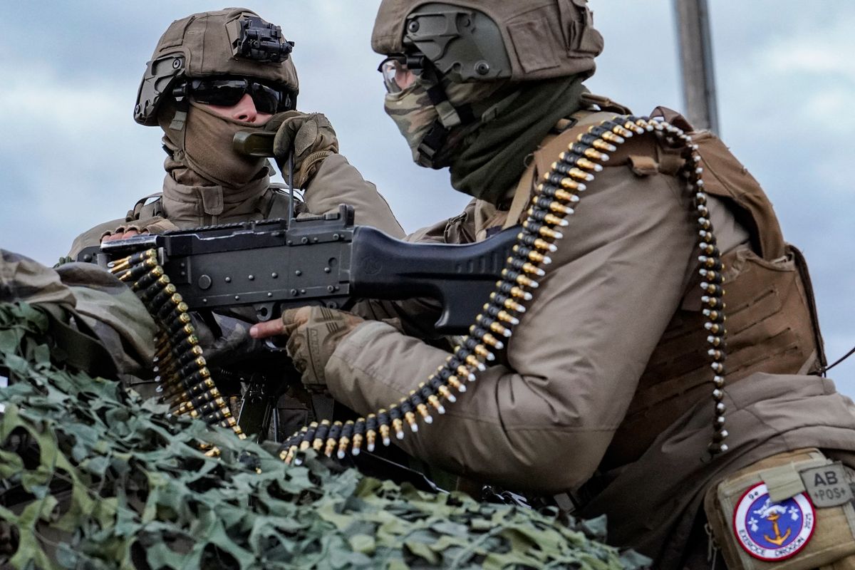 A német kormányzat támogatja a sorkatonaság visszavezetését