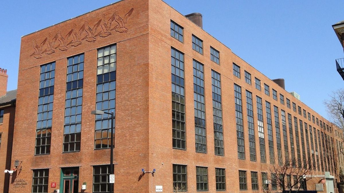 Bayer Zsolt: A Harvard évkönyvére