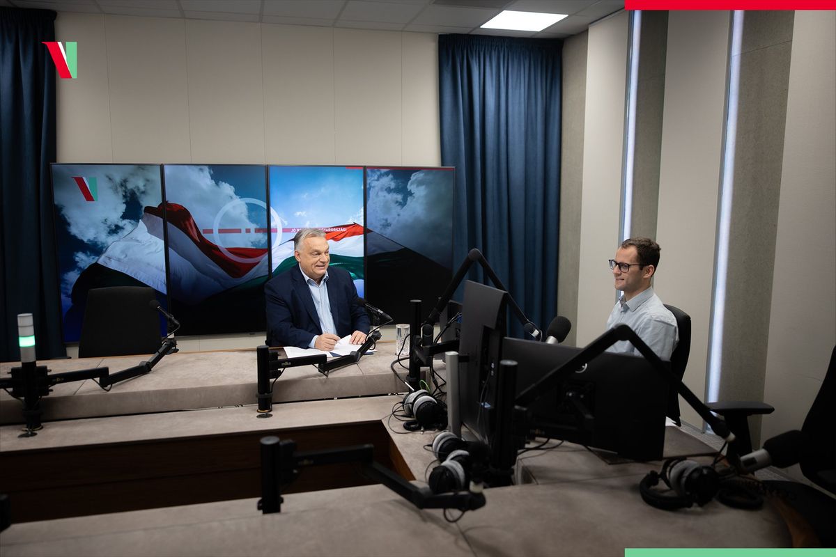 Orbán Viktor a Kossuth rádióban  (Forrás: Facebook)