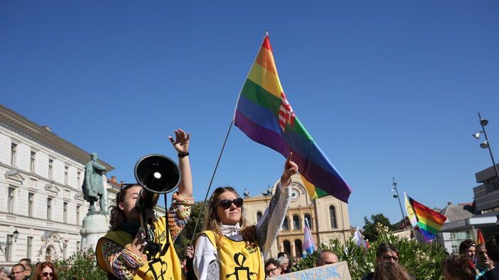 pécsi Pride felvonulás