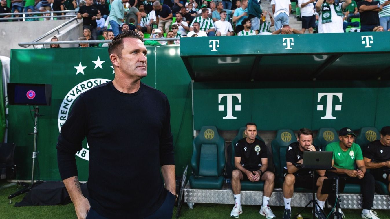 Robbie Keane az FTC kispadja előtt. Zacher Gábor szerint az írek túl sokat köpködnek