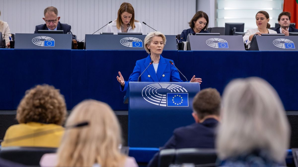 Szijjártó Péter szerint minél előbb alapvető gazdaságpolitikai fordulatra van szükség Brüsszelben