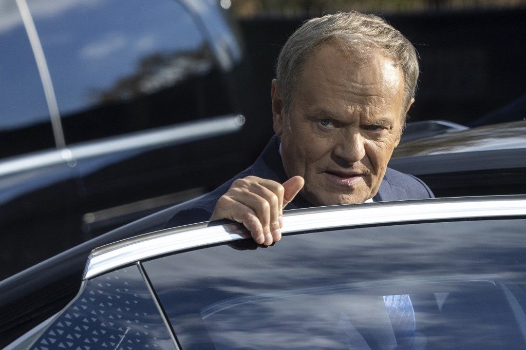 "Donald Tusk - aki leépítette a demokráciát Lengyelországban - bevallotta, hogy ő írja a magyarországi brüsszelita ellenzék győzelmi tervét" - közölte Szijjártó Péter Fotó: ANDRZEJ IWANCZUK / NurPhoto