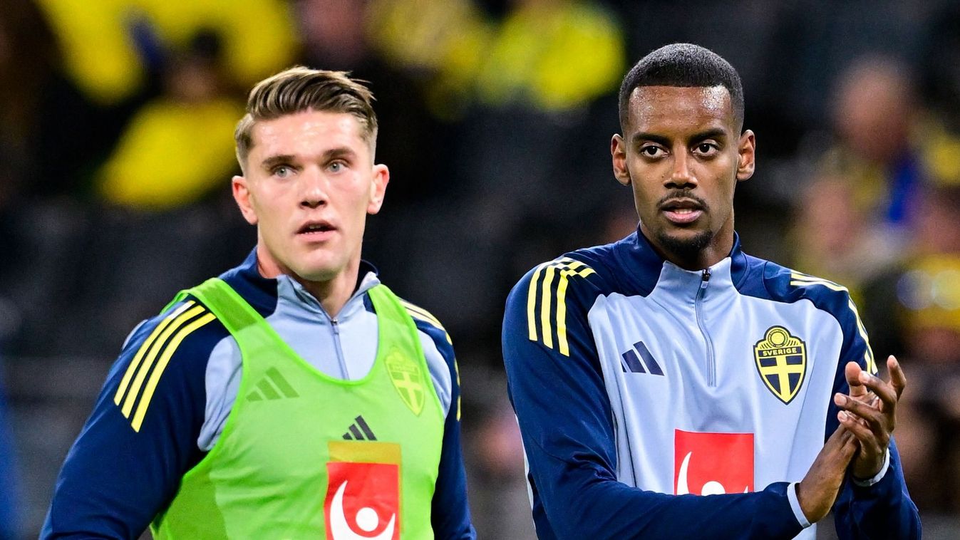 világbajnoki selejtező
STOCKHOLM, SWEDEN 20251010
Sweden's Viktor Gyökeres and Alexander Isak warms up before Friday's World Cup qualifying soccer match between Sweden and Switzerland at Strawberry arena, October 10, 2025 in Stockholm, Sweden.
Photo: Jona