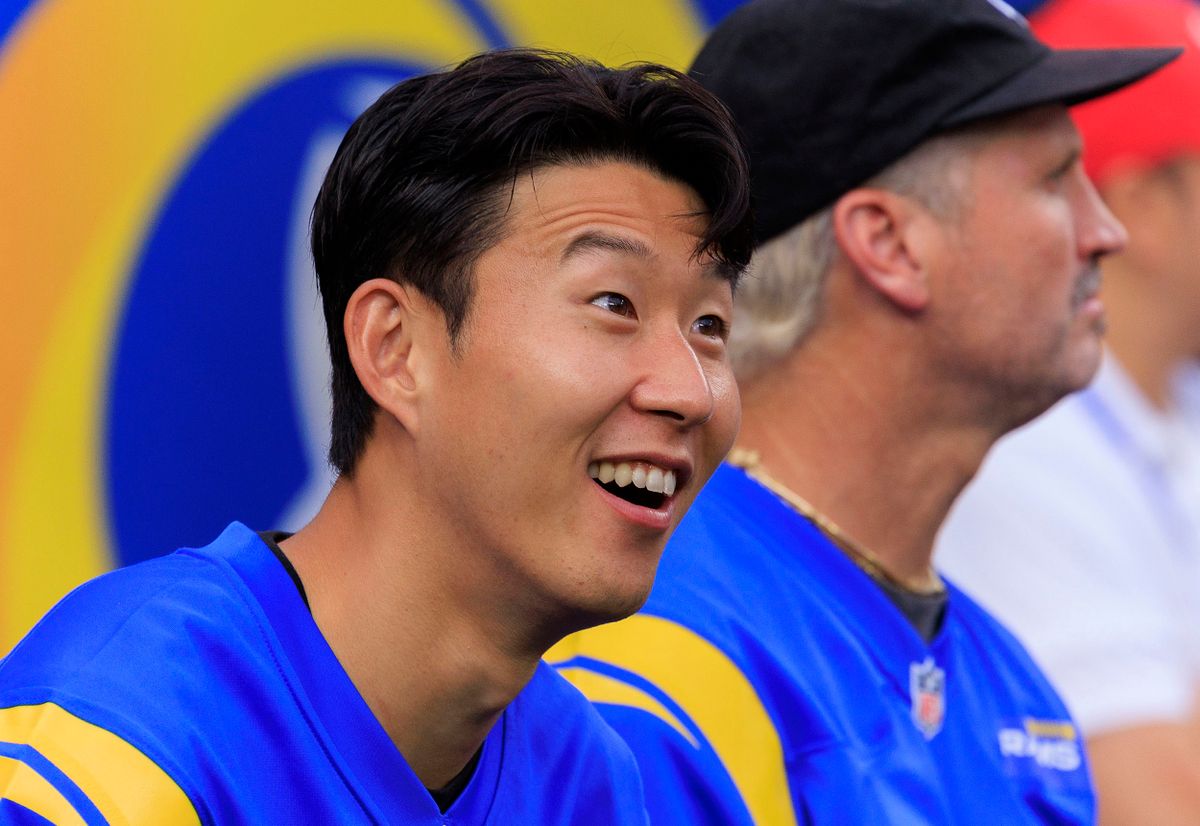 October 2, 2025, Los Angeles, California, USA: Son Heung-min #7 of the Los Angeles Football Club attends pregame activities prior to the regular season NFL game against the San Francisco 49ers on Thursday October 2, 2025 at SoFi Stadium in Inglewood, California. JAVIER ROJAS/PI (Credit Image: © PI via ZUMA Press Wire)