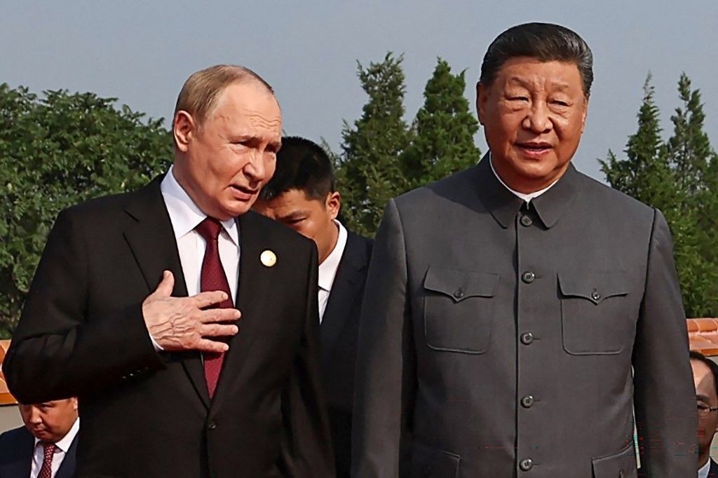 Vlagyimir Putyin, Oroszország elnöke és Hszi Csin-ping kínai elnök szeméyesen egyeztetett Pekingben