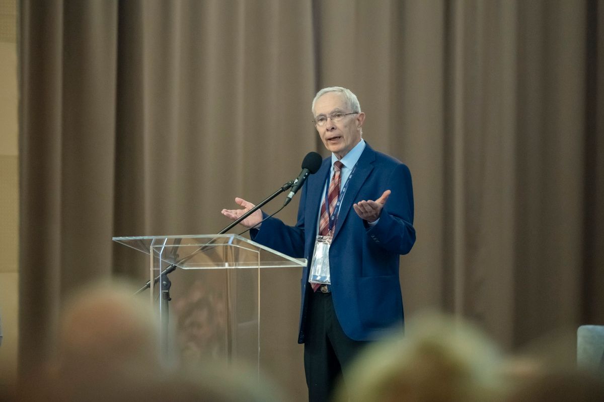 Eger, 2023. szeptember 21.
Bod Péter Ákos közgazdász, a Magyar Közgazdasági Társaság alelnöke beszédet mond a 61. Közgazdász-vándorgyűlés nyitónapján, a gazdaságpolitikai kerekasztal-beszélgetésen Egerben 2023. szeptember 21-én.
MTI/Komka Péter