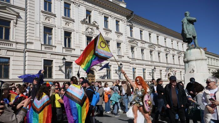 pécsi Pride felvonulás