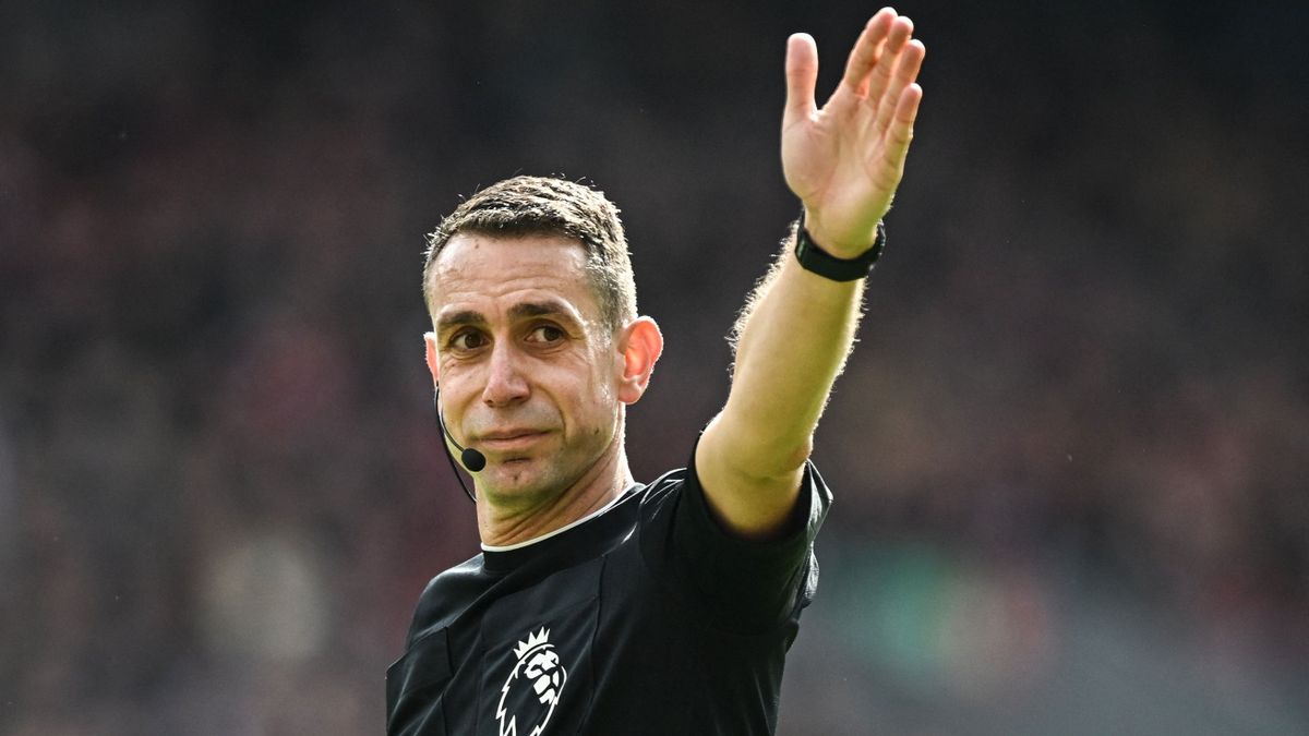 Beismerte bűneit a gyermekpornográfiával vádolt Premier League játékvezető
