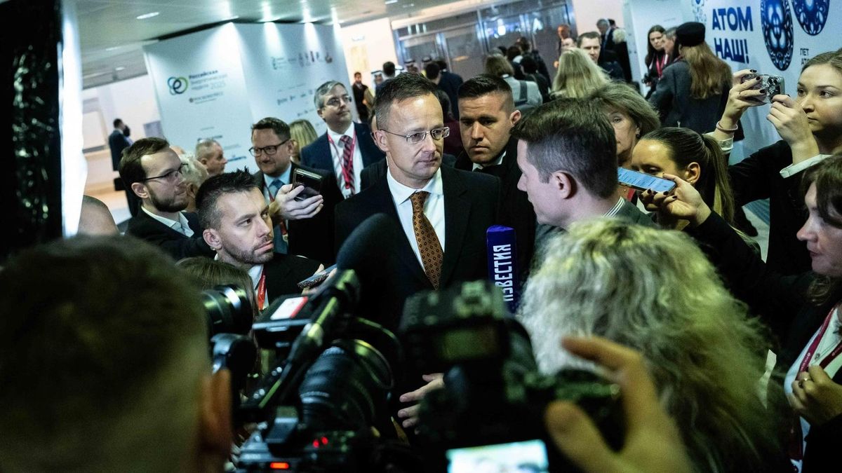Szijjártó Péter: Politikával nem lehet fűteni + videó