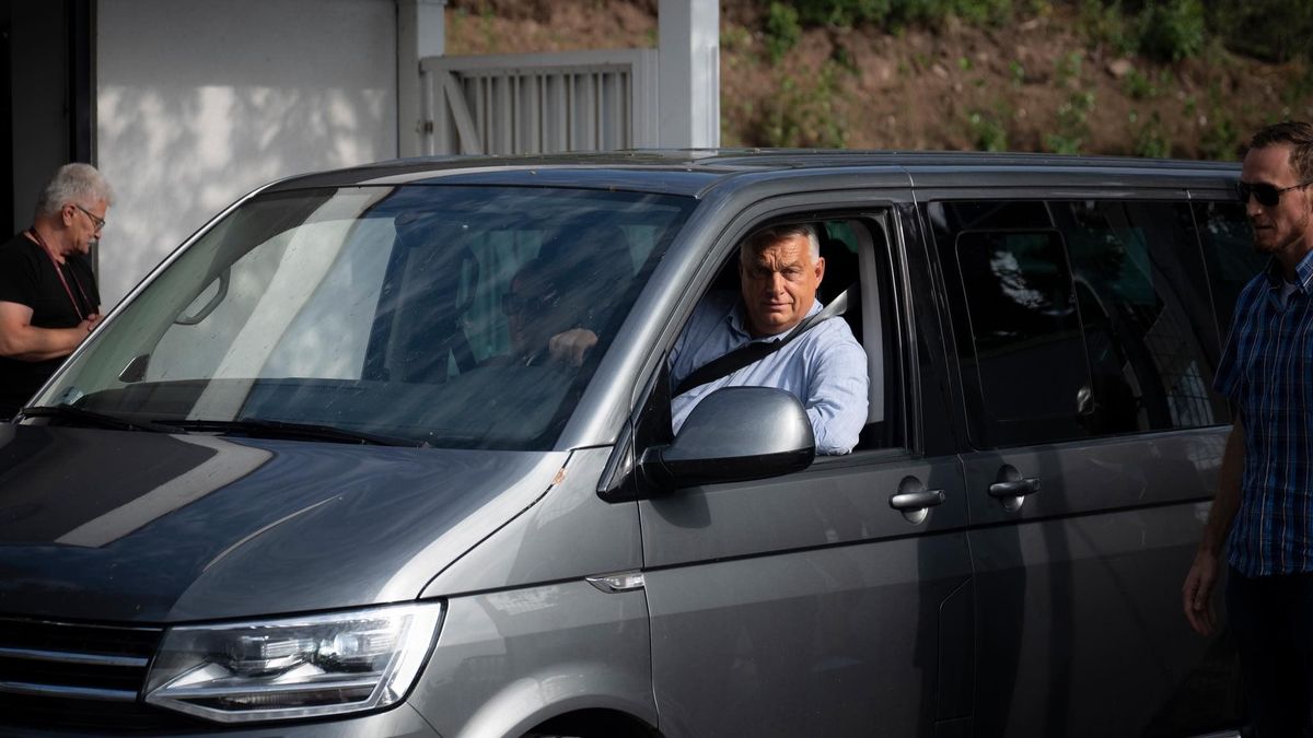 Orbán Viktor: Akkor jó, ha a melósokat és a cégeket nem adóztatjuk agyon