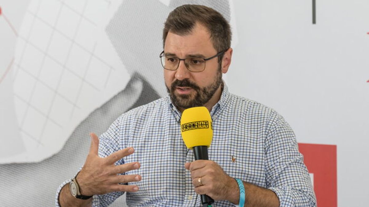 Miklos Szantho Warns: Coordinated Network Spreads Disinformation
