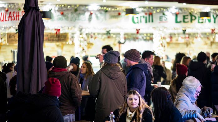 Megnyílt Budapest ikonikus karácsonyi vására