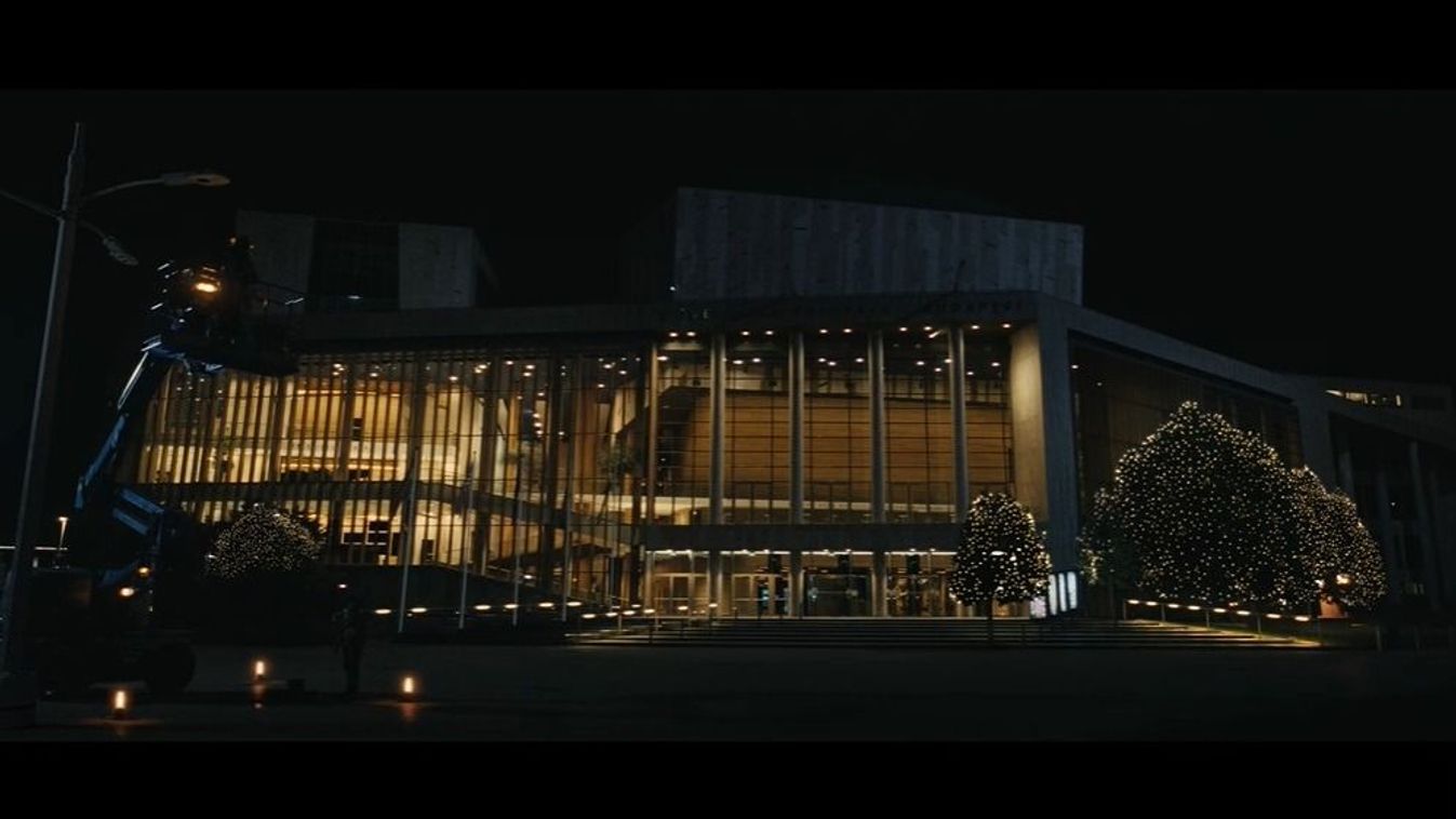 A Müpában baljós előjelek figyelmeztettek a közelgő áramkimaradásra.