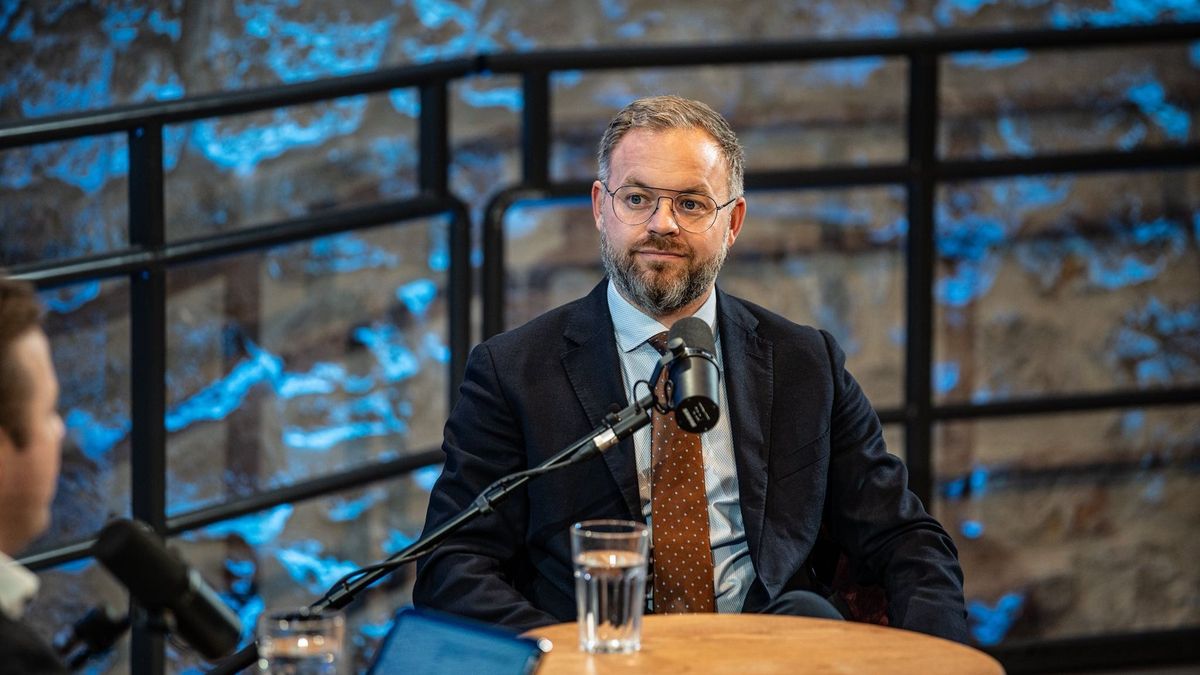 Orbán Balázs: Az amerikai kormány le akarja zárni a háborút