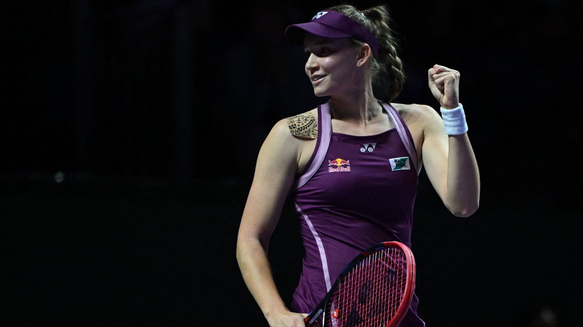 Kazah királynőt koronáztak meg Rijádban, Djokovics nem adott ingyenajándékot az olaszoknak