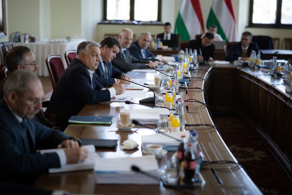 Szerdán ülésezik a kormány (Forrás: Facebook)