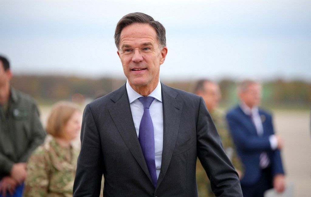 Mark Rutte szerint arra számítanak, hogy az ukrán háború akár 2025 decemberére véget érhet (Fotó: PAU BARRENA / AFP)