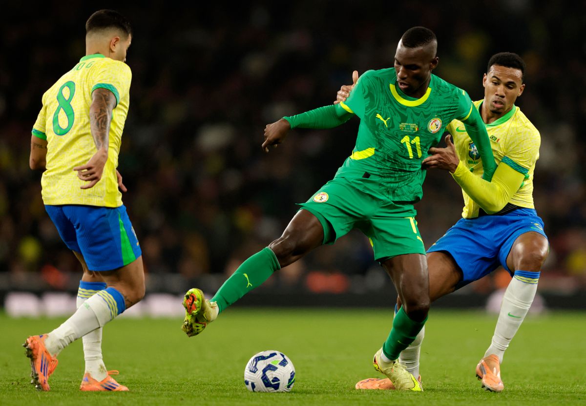 Gabriel Magalhaes (jobbra) fontos láncszem a brazil válogatottban és az Arsenalban is