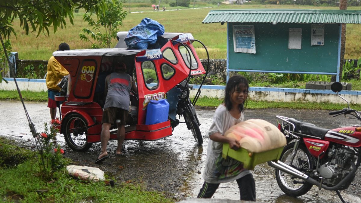 Tájfun csapott le a Fülöp-szigetekre, százak veszthették életüket
