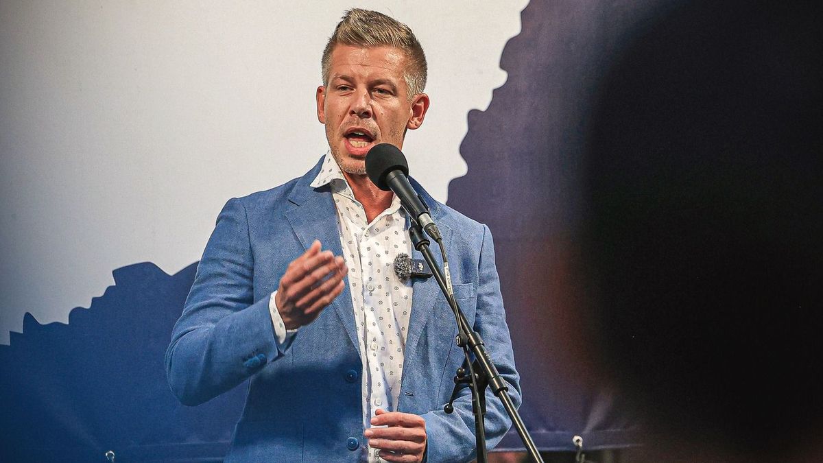 Tombol a belharc a Tisza Pártban, Magyar Péter már a saját kampánycsapatával is összeveszett