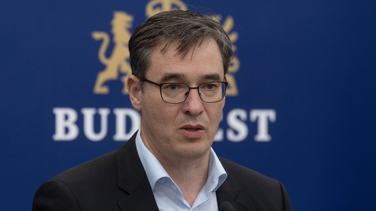 Budapest, 2025. november 6.
Karácsony Gergely főpolgármester a főváros és a budapesti szakszervezetek közötti egyeztetés utáni sajtótájékoztatón a Főpolgármesteri Hivatalban 2025. november 6-án. 
MTI/Kocsis Zoltán