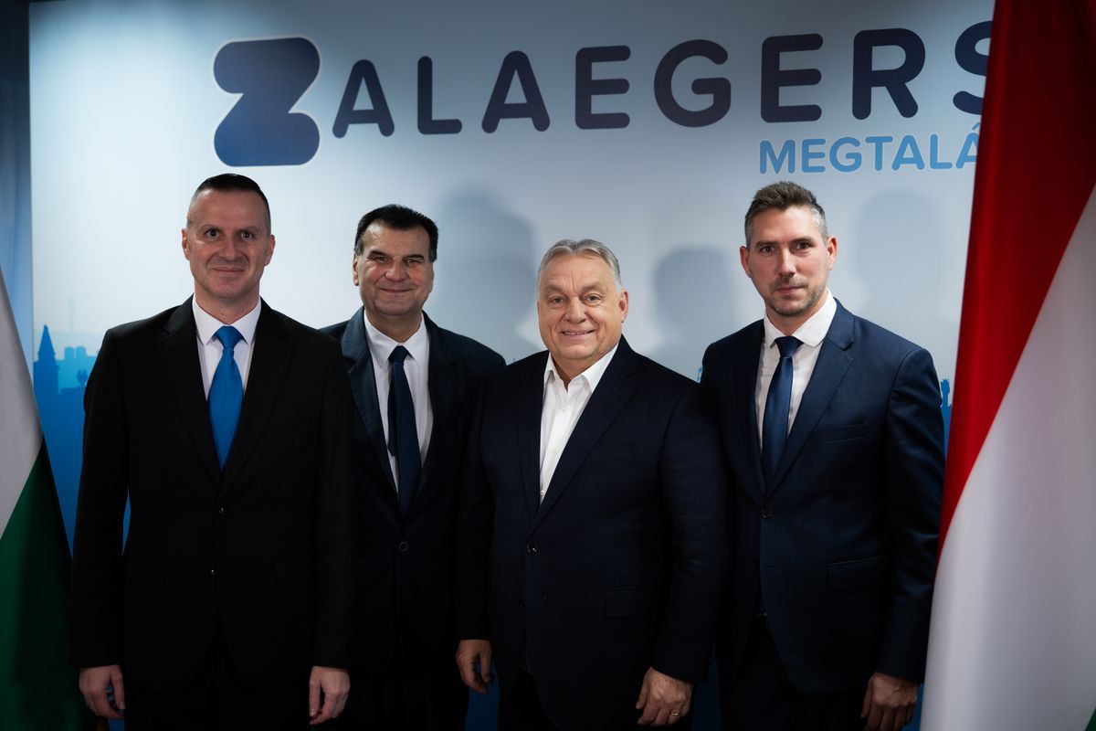 Balaicz Zoltán zalaegerszegi polgármester, Vigh László jelenlegi országgyűlési képviselő, Orbán Viktor miniszterelnök és Szilasi Gábor országgyűlési képviselőjelölt (Forrás: Miniszterelnöki Kabinetiroda)
