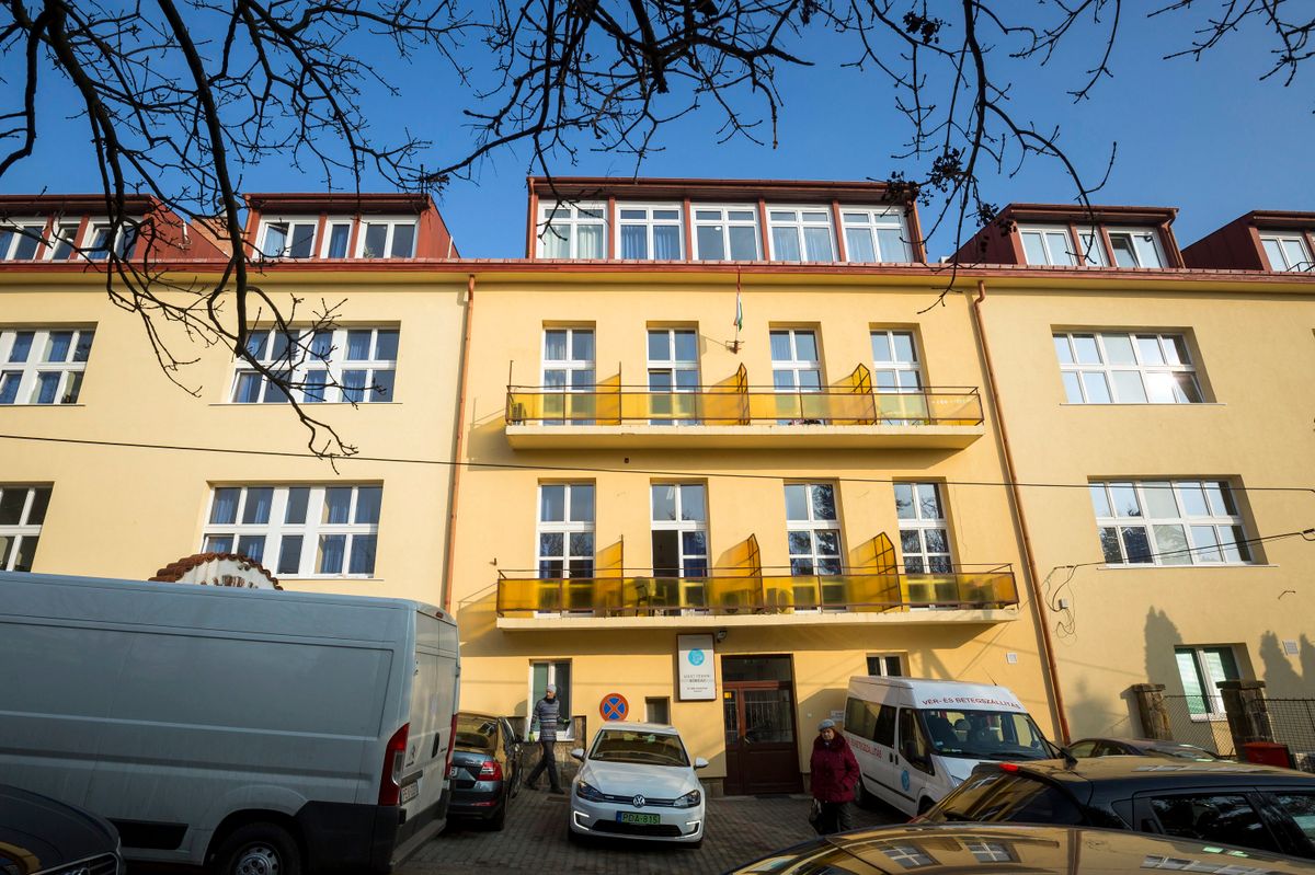 Budapest, 2017. december 8.
A Budapesti Szent Ferenc Kórház a II. kerületi Széher úton 2017. december 8-án. Ezen a napon elhelyezték a kórház új épületszárnyának alapkövét.
MTI Fotó: Mohai Balázs