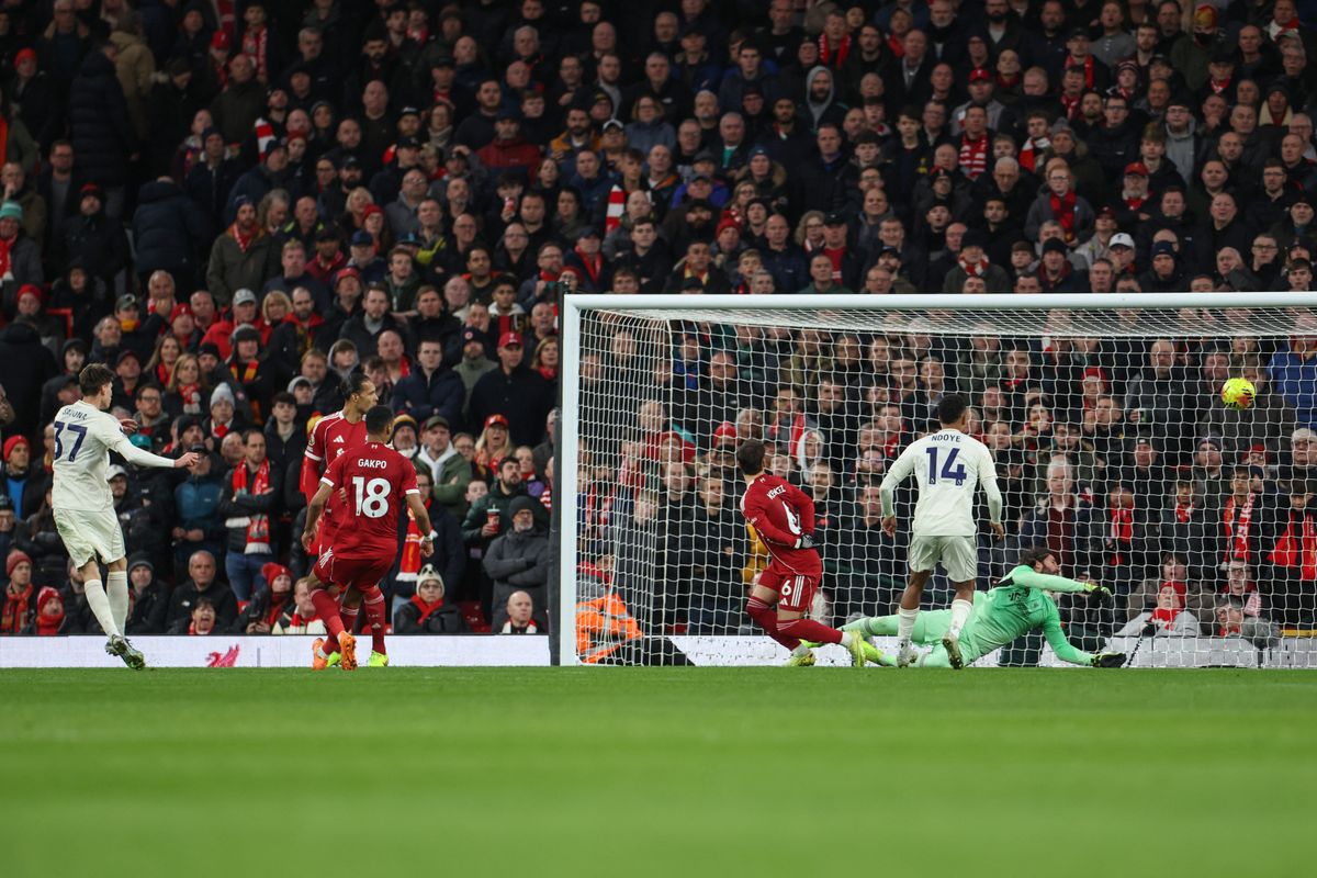A Nottingham Forest második érvényes gólja a Liverpool otthonában