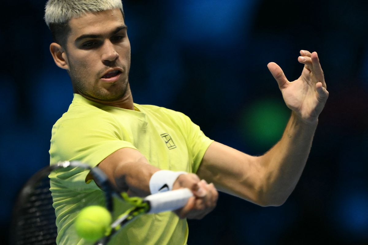 Alcaraz két szettben nyerte meg az első meccsét az ATP-vb-n