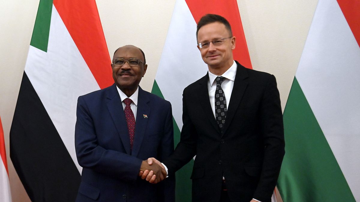 Szijjártó Péter szudáni kollégájával, Mohieldin Szalim Ahmed Ibrahimmal tárgyalt