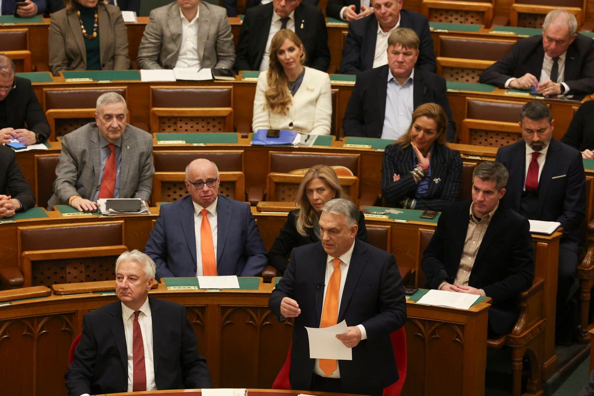 Orbán Viktor
Parlament
plenáris ülés