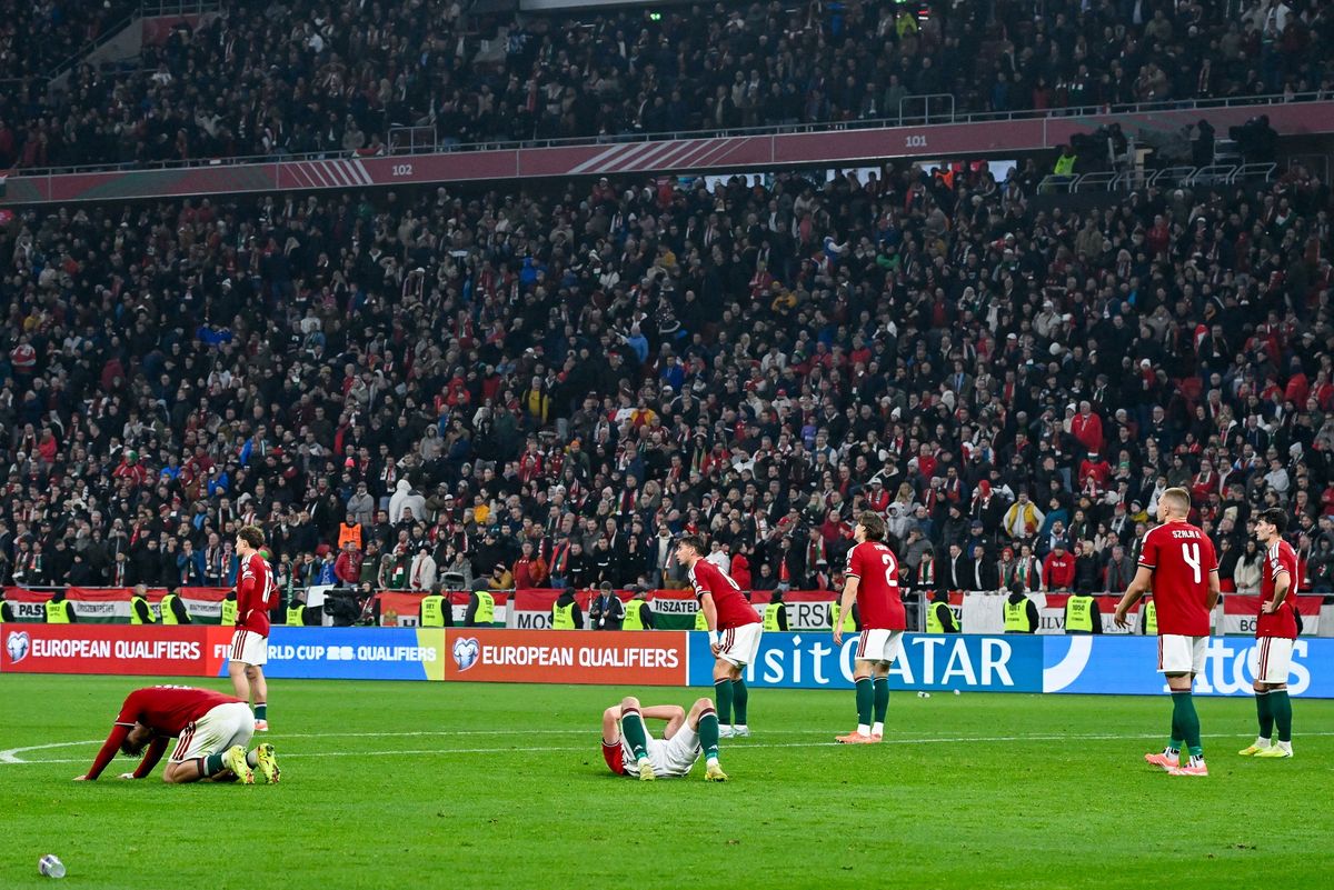 Budapest, 2025. november 16.
A magyar csapat tagjai a Magyarország - Írország labdarúgó világbajnoki selejtező mérkőzés után a Puskás Arénában 2025. november 16-án.
MTI/Hegedüs Róbert