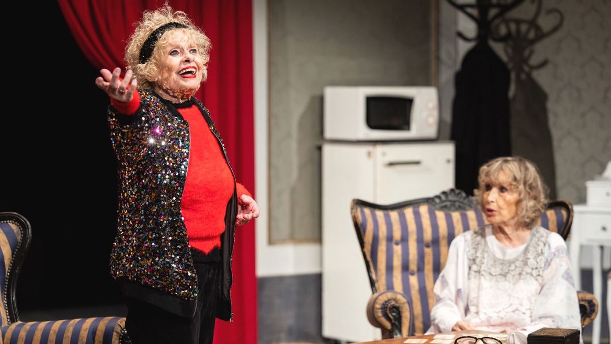 Krémes keringő – Élő legendák találkozása az Újszínház színpadán