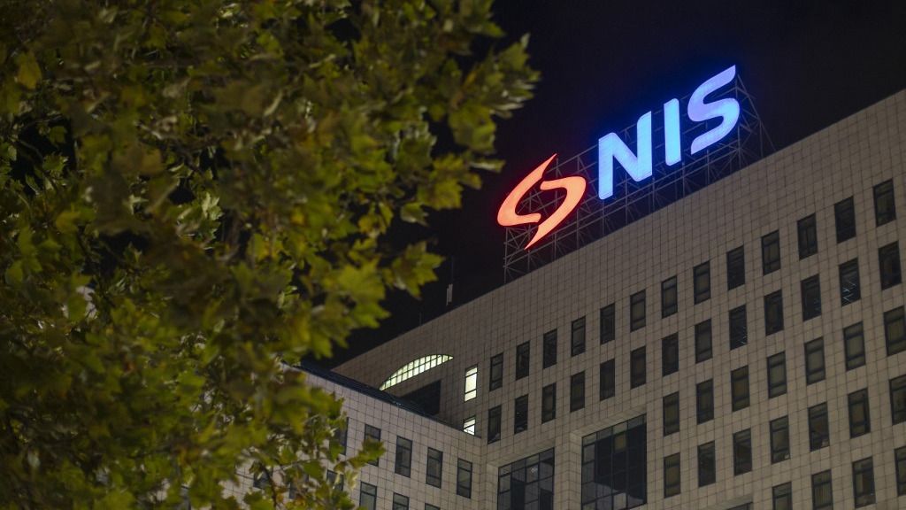 Washington nem engedélyezte a Szerbiai Kőolajipari Vállalat tevékenységének a folytatását. A képen a Naftna Industrija Srbije épülete Fotó: MAXIM KONANKOV / NurPhoto