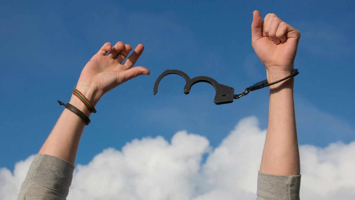 Súlyos veszély leselkedik a börtönből szabadulókra, ennek nem tudnak ellenállni